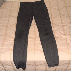 Lululemon Size 6 Charcoal Gray Performance Leggings with Side Pockets